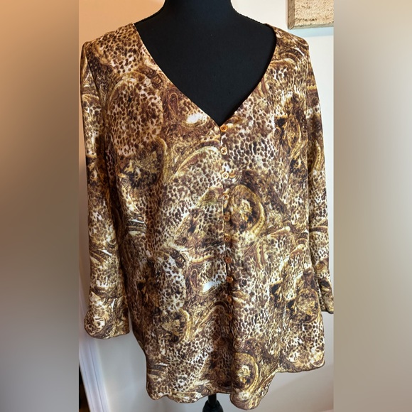 Ladies Animal Print Blouse with Ruffle Sleeves - Picture 1 of 12
